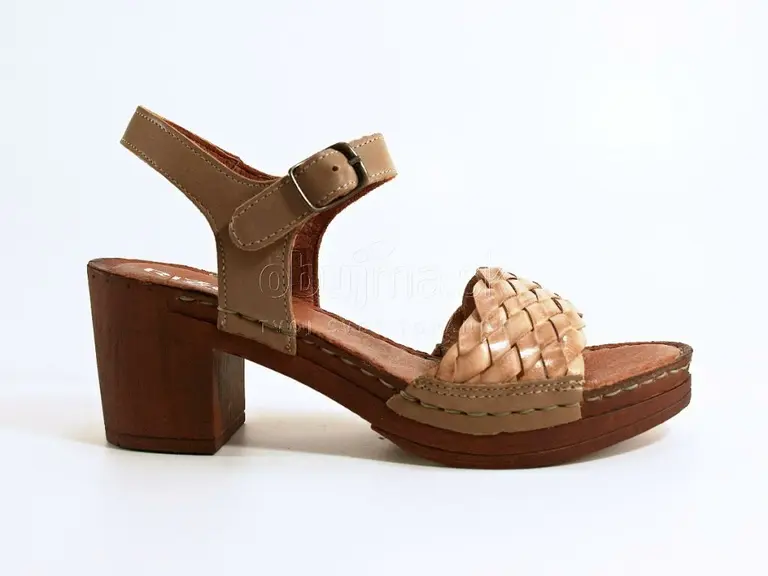 Béžové letné celokožené sandále Rizolli