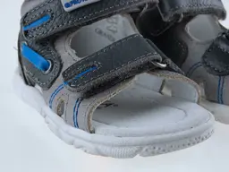Grande sivo modré sandále Protetika