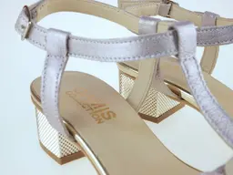 Očarujúce nižšie zlaté sandálky Gamis