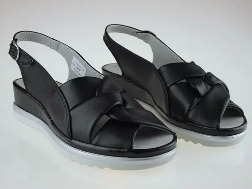 Čierne sandále Portania