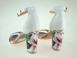 Očarujúce bielo kvetinkové sandále EV STOS-254/0/11  
