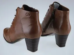Očarujúce koňakové členkové topánky Gerry Weber G13229