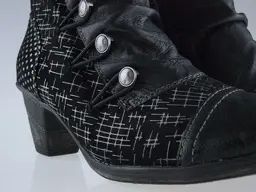 Čierno vzorované fešné členkové topánky Remonte D8792-02
