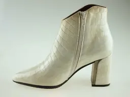Očarujúce biele členkové topánky Hispanitas HI99148 