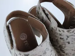 Béžové letné sandále Remonte D2170-60