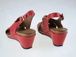 Jedinečné červené sandále EVA 19-137