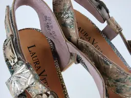 Exkluzívne farebné sandále Laura Vita Heco03