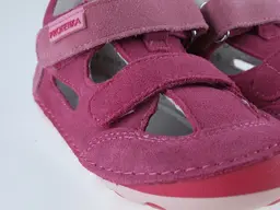Barefoot fuxiové sandálky Protetika Flip fuxia