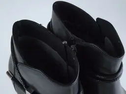 Čierne pohodlné členkové topánky Caprice 9-25307-25
