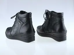 Čierne vychádzkové teplé topánky Helios H597-60