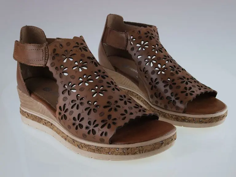 Hnedé kožené sandále Remonte D3056-24