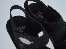Čierne komfortné sandále Rieker 608Q3-00