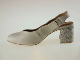 Očarujúce kožené béžové sandále EVA 04984-04-15
