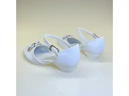 Detské elegantné biele sandálky KMK412/S-10