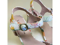Exkluzívne farebné sandále Laura Vita JACBO0122
