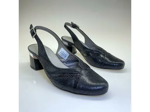 Pohodlné kožené čierne sandálky EVA K3242/985-60