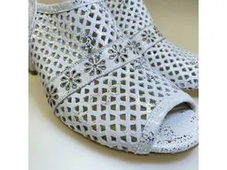 Pohodlné kožené biele sandálky EVA K3240-10