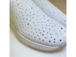 Pohodlné čierne textilné botasky Caprice 9-24700-28