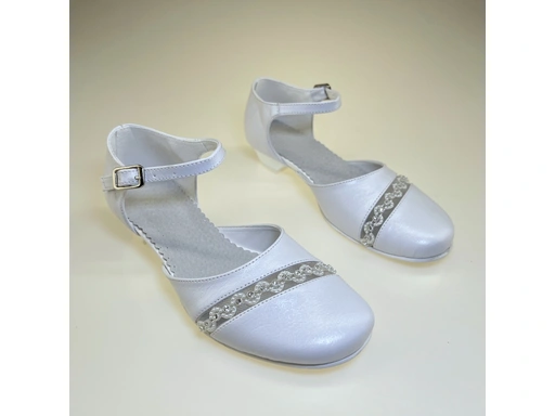 Detské elegantné biele sandále KMK445-10