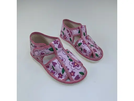 Dievčenské zatvorené textilné papučky Maník M-01-2SD