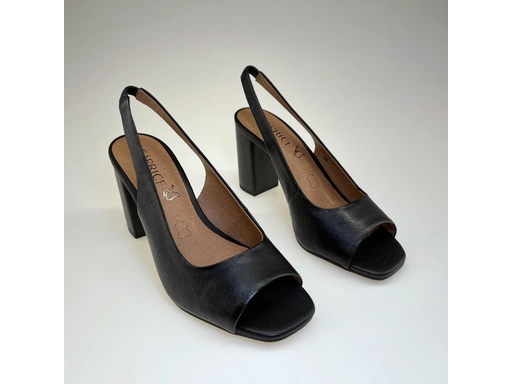 Čierne elegantné sandále 9-28304-20