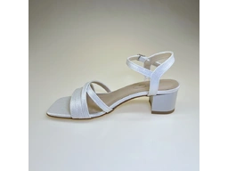 Dámske lesklé biele  sandálky M933-10G