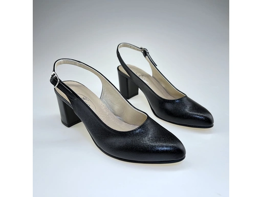 Dámske elegantné čierne sandálky M920-60