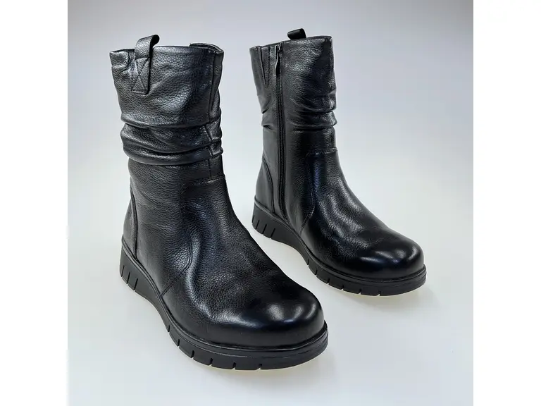 Dámske čierne mäkučké širšie kožené 3/4 čižmy 9-26455-45