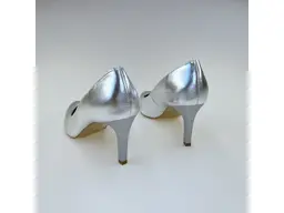 Dámske strieborné mäkučké kožené spoločenské lodičky A4767-AG3