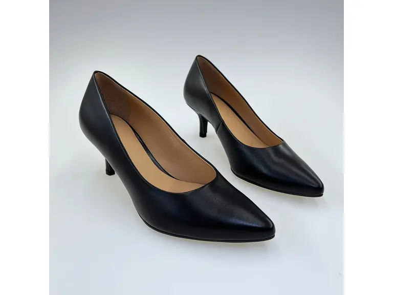 Dámske čierne mäkučké kožené spoločenské lodičky A3937-60