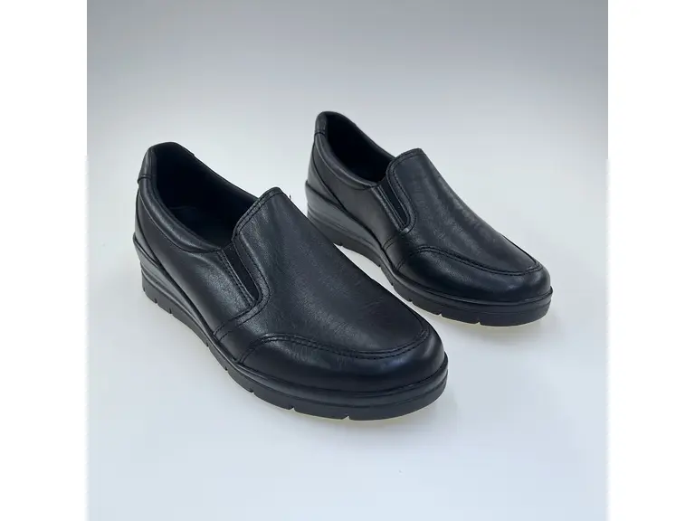 Pohodlné čierne dámske mokasíny  Shi860/9689