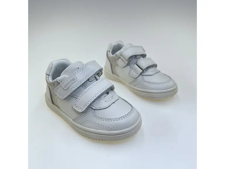 Detské biele pohodlné kvalitné poltopánky Ivka white