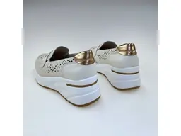 Dámske pohodlné mäkučké béžové  mokasiny 8OWB800014A-14