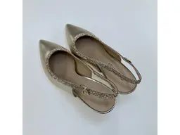 Dámske pohodlné mäkučké zlaté elegantné sandálky 9-79641-44-947