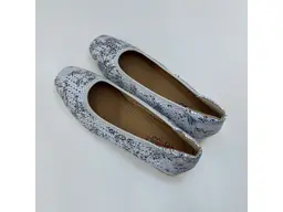 Dámske očarujúce biele pohodlné lodicky M4M480017H-10