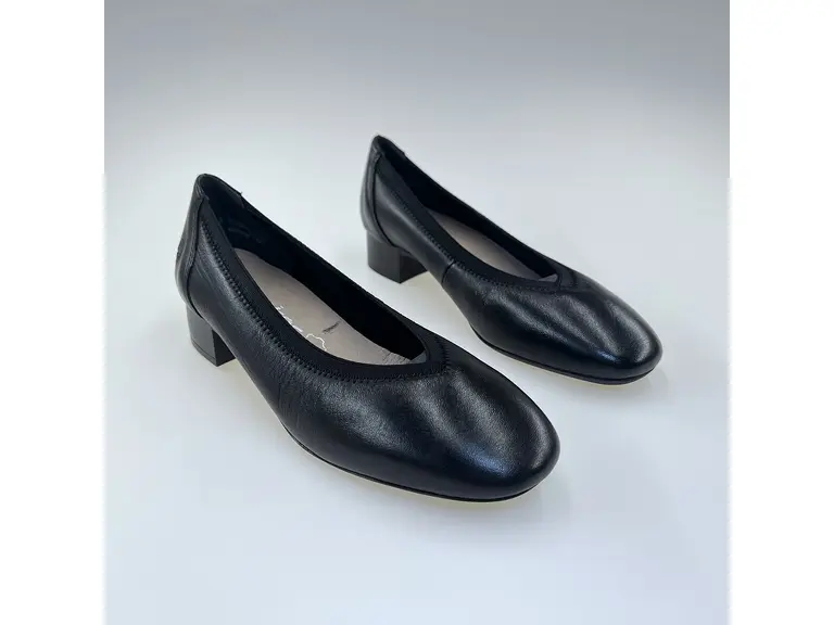 Dámske pohodlné širšie čierne lodičky 43452-00