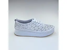 Dámske biele kožené poltopánky Bombonella ASP729L-L8-10