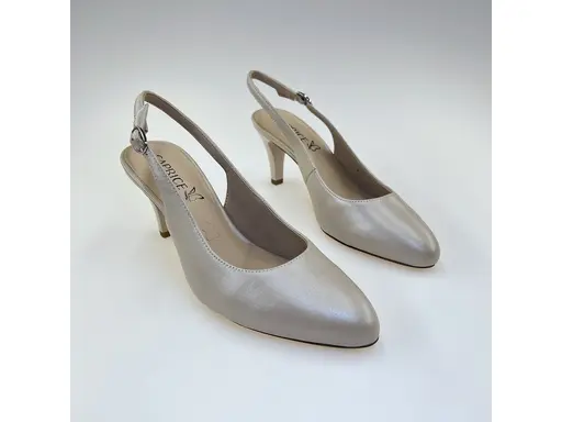 Dámske béžové kožené sandále Caprice 9-29606-42-220