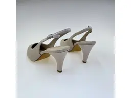 Dámske béžové kožené sandále Caprice 9-29606-42-220