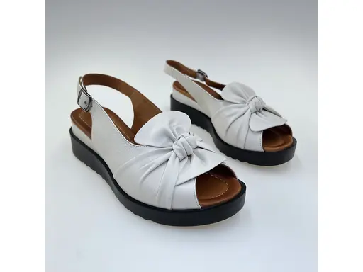 Dámske kožené sandále Bombonella 289.347