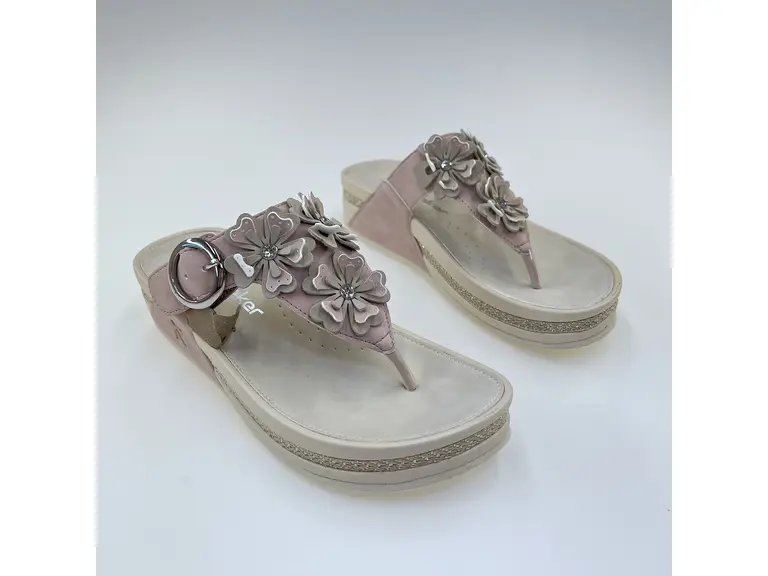 Dámske vsuvky Rieker V1466-31 – Jemný odtieň a maximálny komfort s technológiou Antistress