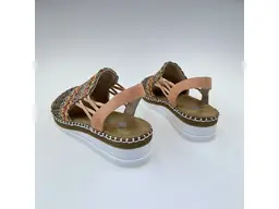 Dámske mäkučké sandále Rieker V1241-90 – Farebná radosť v každom kroku