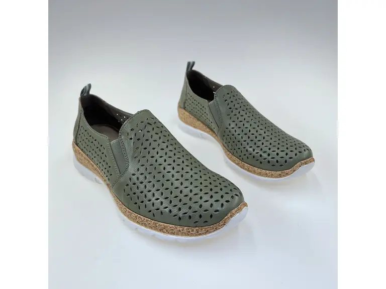 Dámske mäkučké kožené mokasíny Rieker N4251-52 – Letná ľahkosť a hravý dizajn