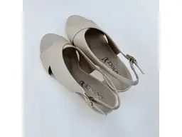 Dámske mäkučké kožené sandále Caprice 9-28309-46-140