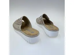 Dámske mäkučké vsuvky Rieker V1395-62 – Romantický dizajn a celodenná ľahkosť