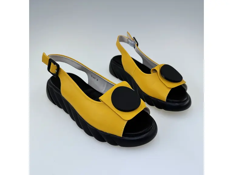 Dámske žlté mäkučké kožené sandále Artiker 52C1637-70