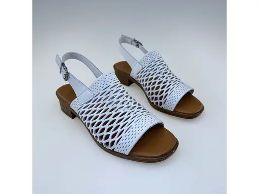 Dámske biele mäkučké kožené sandále Artiker 58C2021-10