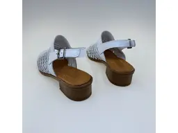 Dámske biele mäkučké kožené sandále Artiker 58C2021-10