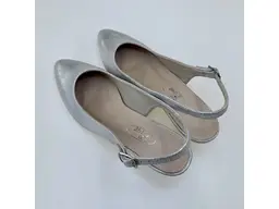 Dámske strieborné elegantné pohodlné sandále M004-AgD