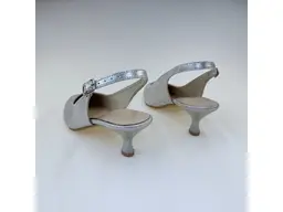 Dámske strieborné elegantné pohodlné sandále M004-AgD
